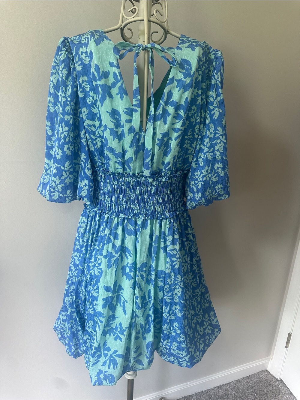 Taylor Mint and Blue Floral V-Neck Dress with Tie - Picture 5 of 5